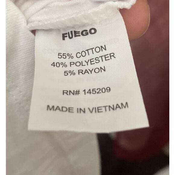 Broken Crayons still Color Tee, size XL - Picture 5 of 6